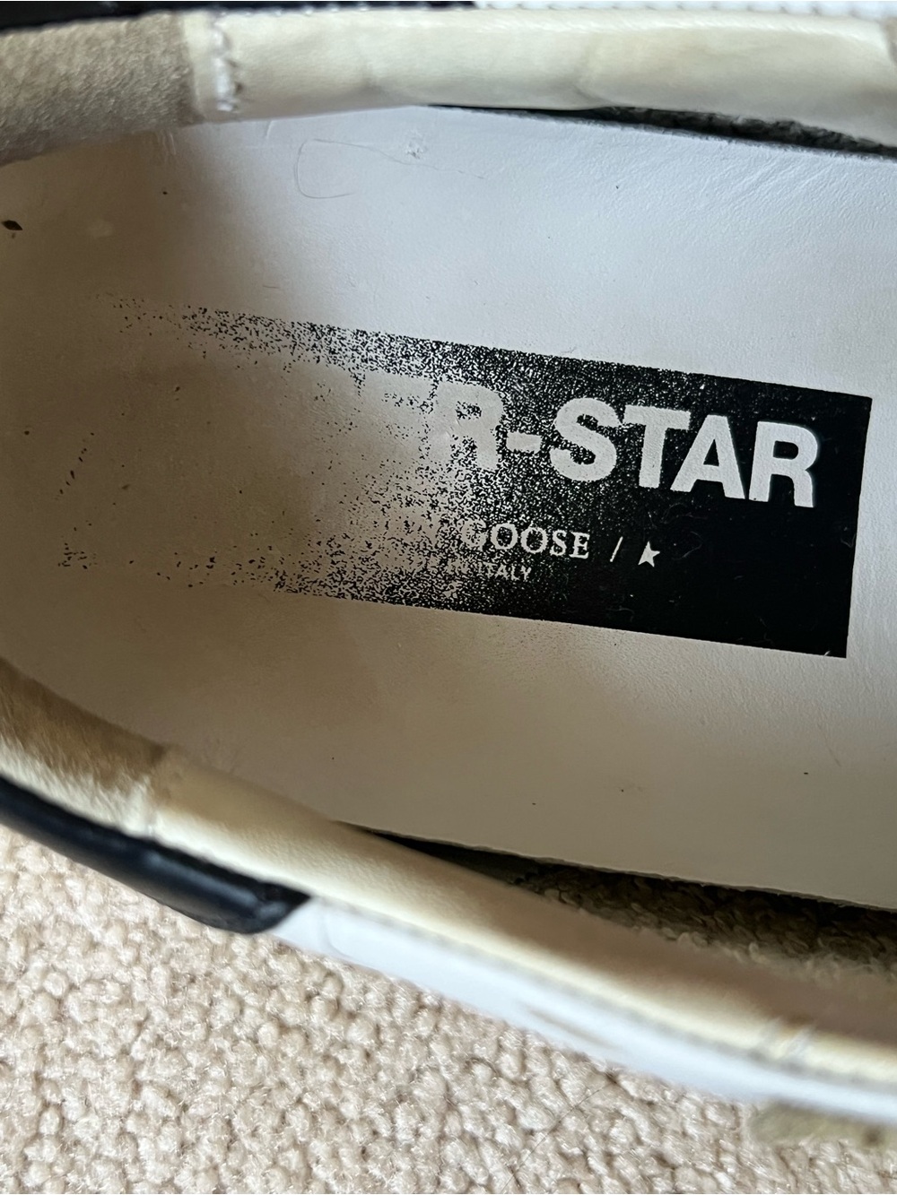 Golden Goose Super-Star
White Leather and Suede Toe Sneakers Size 39 - Picture 12 of 17